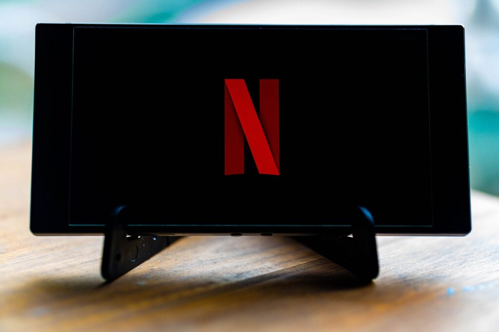 How To Change Language in Netflix Website and Mobile App